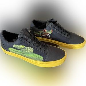 National Geographic Black Vans tree frog green snake sloth wolf